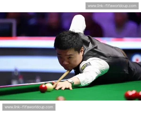 皇帝与龙的跨时空博弈：亨德利与丁俊晖，谁才是斯诺克永恒的注脚？